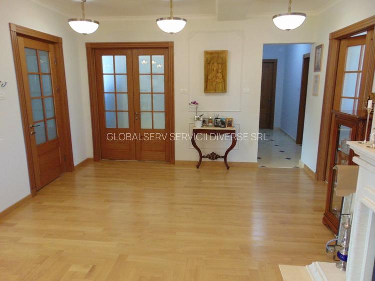 FARA COMISIOANE linga padure Vila 7 camere mobilata 4 bai 2 terase pe 1600mp - 48