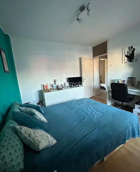 Apartament 2 camere decomandat etaj 3  Aurel Vlaicu - 6