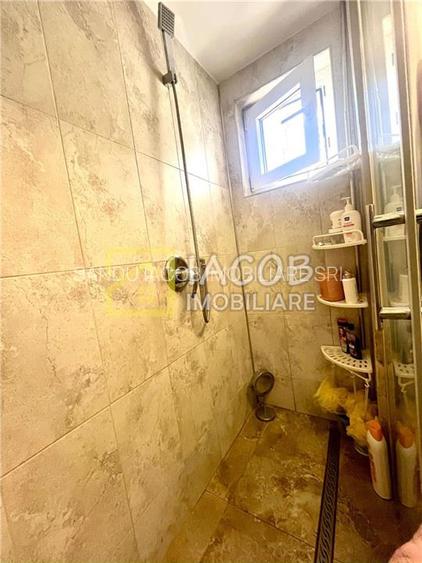 Apartament 3 camere, str. Alecu Russo, langa Vila Royal, Bacau - 16
