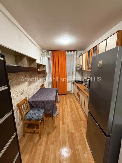 De închiriat – Apartament 2 camere, Centru - 2