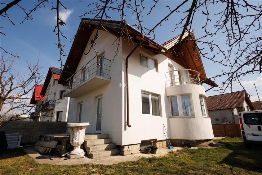 Casa spatioasa cu etaj si curte în Ghimbav - 6