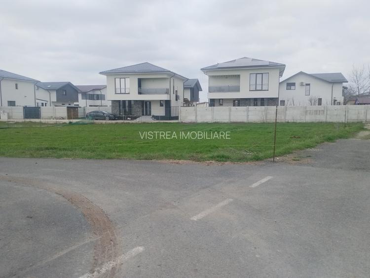 Teren intravilan 891 mp. dubla deschidere // Drum asfaltat // Toate utilitatile - 3