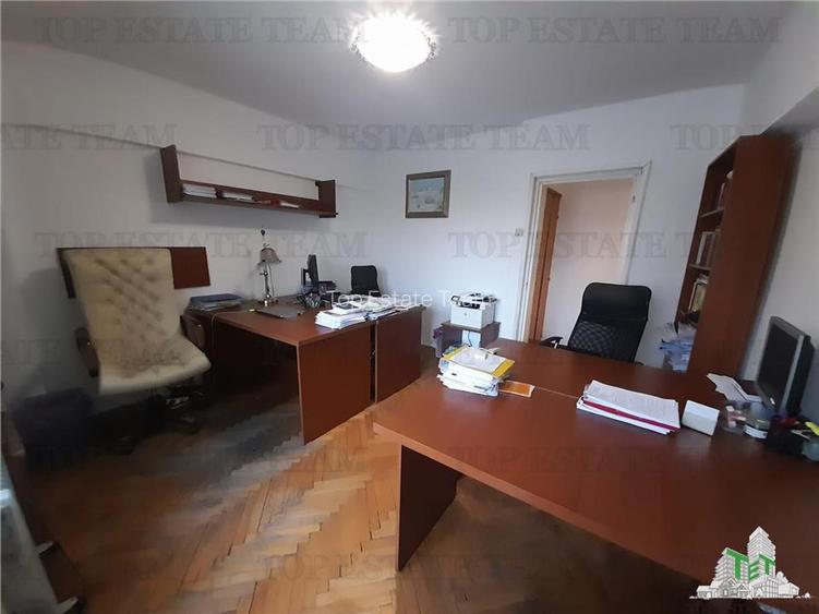 Piata Unirii  chiar la metrou in exclusivitate vanzare 2 camere cu loc de parcar - 3