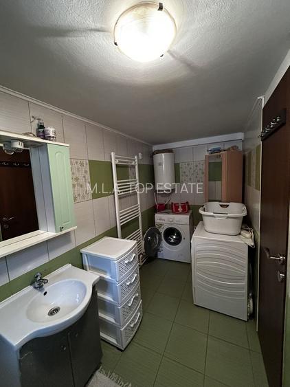 Casa 8 Camere Cu Teren 1500mp In Cermei - 23