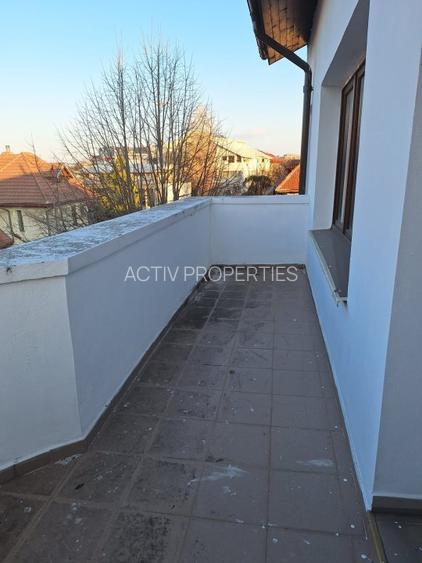 Resedinta deosebita,constr 2012,parc Carol 10min,7 camere,7 bai,2 locuri parcare - 14