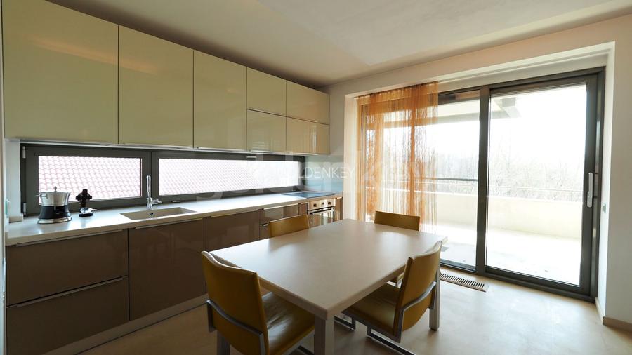 Imobil ultra-premium S+P+4 | 7 dormitoare, 8 bai | 1053mpc | lac - 14