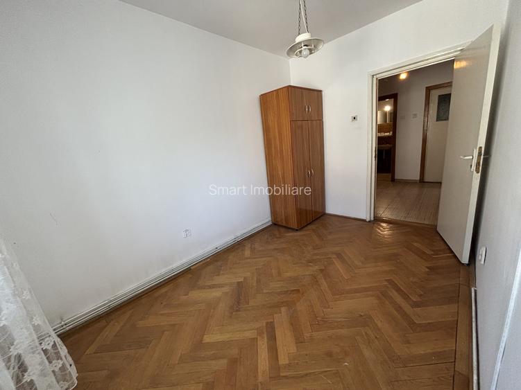 Apartament 3 camere zona Livada Postei - 4