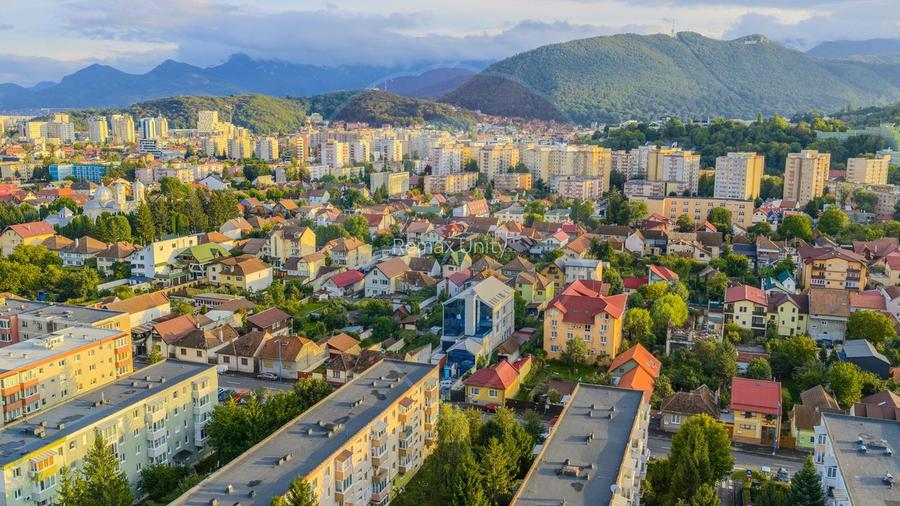 Cladire de 902 mp utili de vânzare, zona Grivitei - DN 13, COMISION 0 - 20