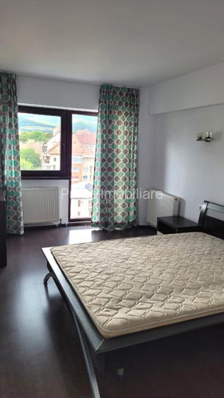 Apartament cu 3 camere de închiriat în zona CENTRU - 3