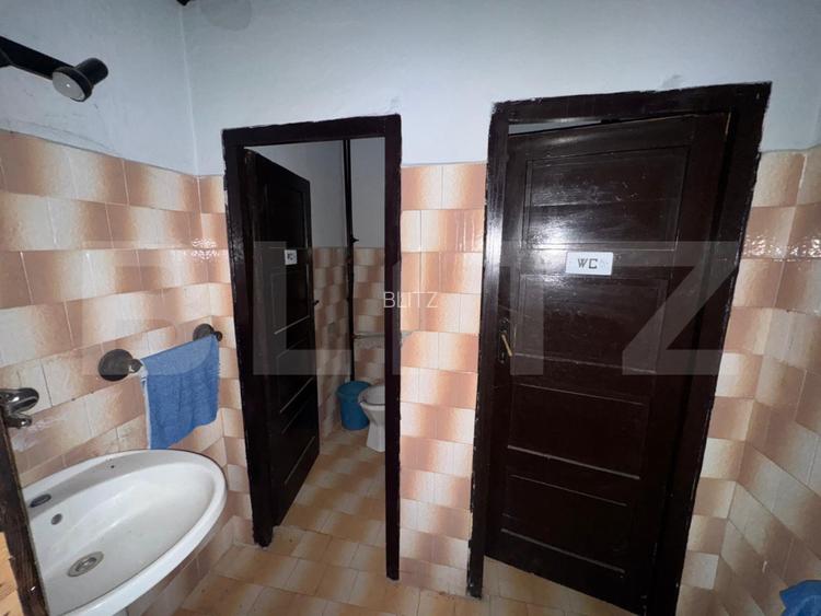 Casa de vanzare cu 6 camere, 374 mp, teren 719 mp,  strada Baritiu - 16