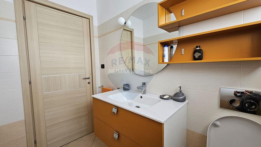 Casă / Vilă de lux cu 8 camere de vânzare in Obcini, Suceava - 48