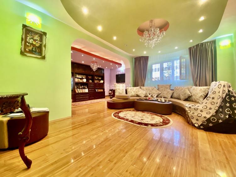 Urgent/Vânzare Casa/Vila, 4+ camere, teren 346 mp,  Targoviste, zona Micro 4 - 13