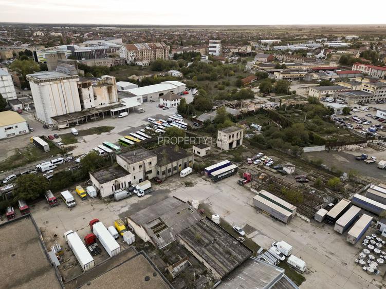 Teren industrial de 6,820mp Strada Poetului - 12