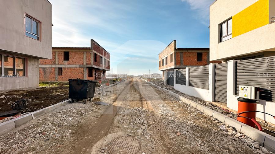 Casă cu 4 camere, TOATE utilitățile, Mamina-Vidra, COMISION 0 - 18