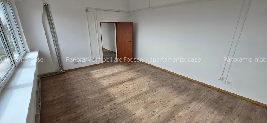 Spatiu de birouri, cabinete medicale, clinici, etc. - 24