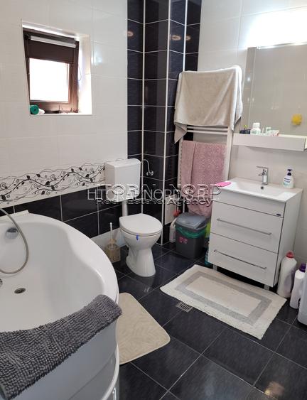 Exclusivitate-Valu Traian, Imobil P+M, 5 camere, constructie 2016, teren 319 mp - 12