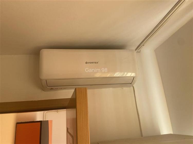 Garsoniera , zona B-dul Independentei , et 2 , 32 mp , decomandata , mobilata si - 7