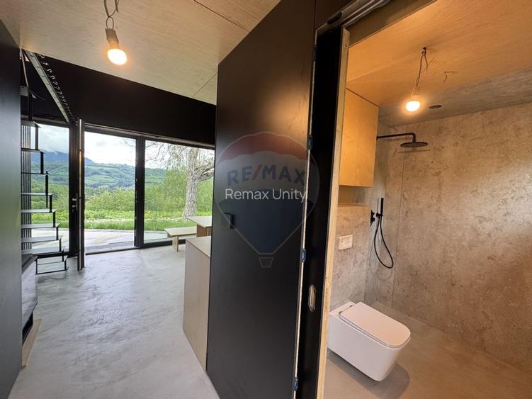 Doua case la munte, cu vedere superba, localizate in Poiana Marului - 6