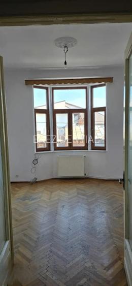 Apartament 3 camere- decomandat-zona Calea Calarasilor / Hala Traian - 2