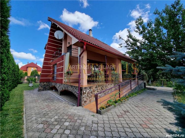 Casa individuala, 6 camere, 300 mp., teren 1150 mp., zona Libertatii. - 2