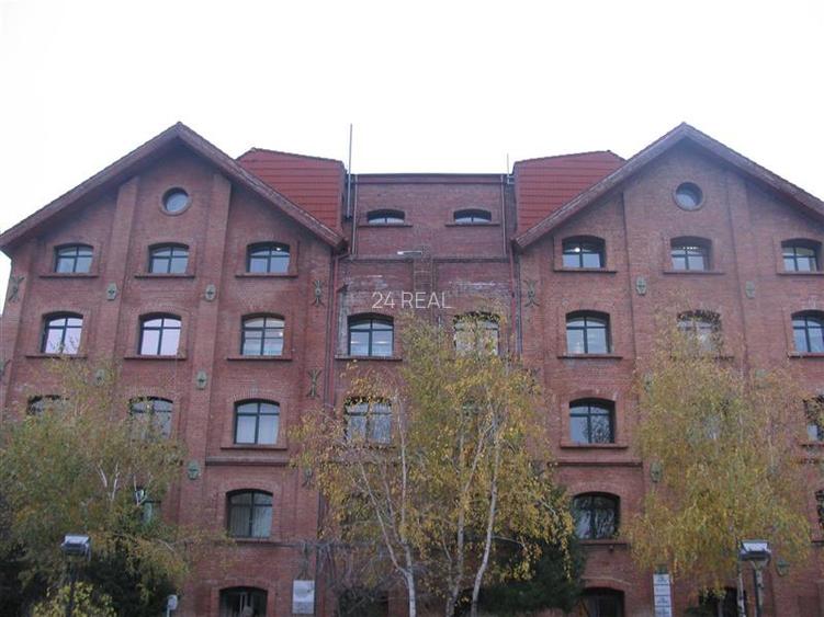 Caro Castel Office Building - 352 mp - 2