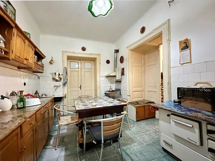 APARTAMENT CU FARMEC ISTORIC IN ZONA SCHEI - 6