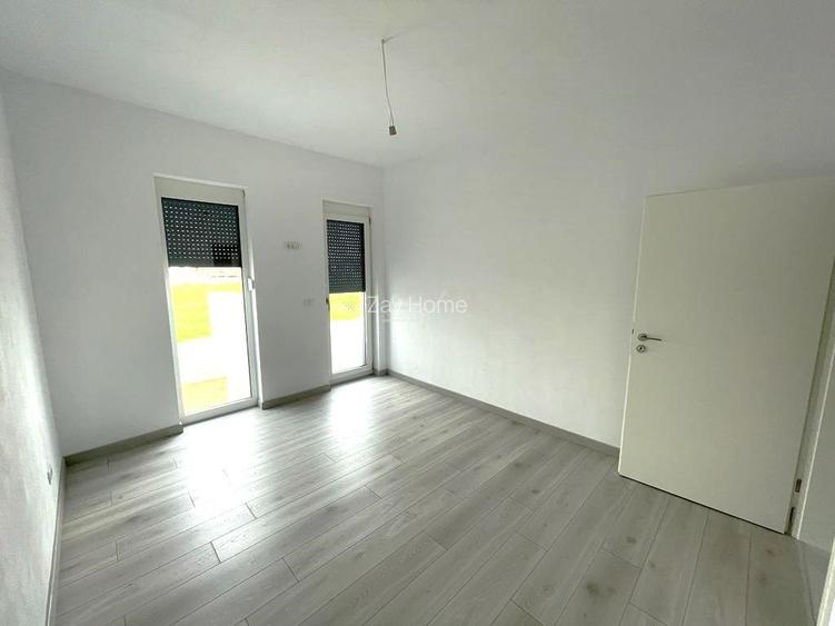 COMISION 0! Duplex finalizat - 5 camere, 3 bai. Panouri fotovoltaice. - 12