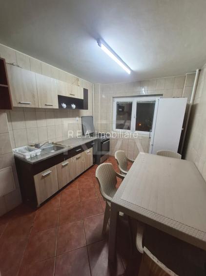 3 camere Parcul Circului decomandat, et. 4, an 1978, 77 mp - 3