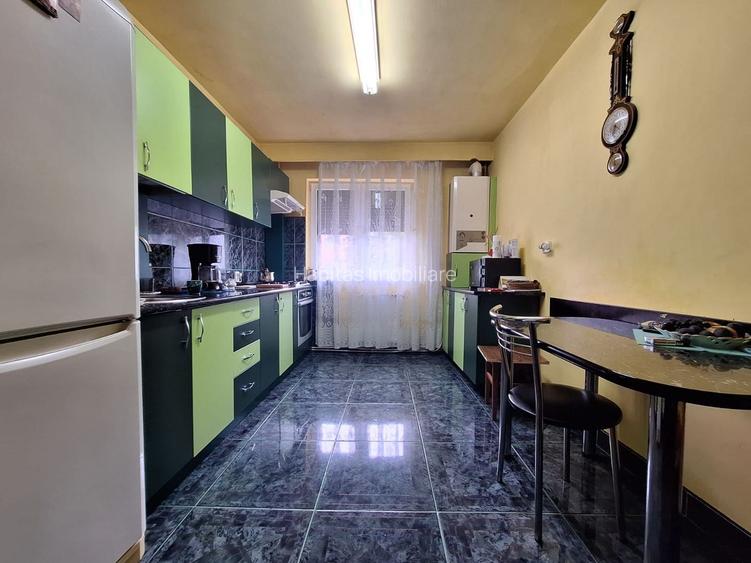 Apartament cu 3 camere finisat mobilat, zona strazii Gr. Alexandrescu - 18