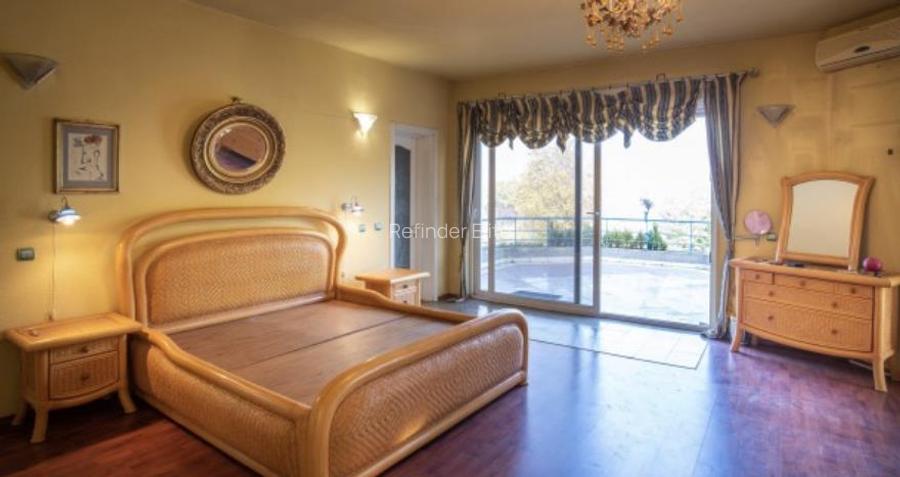 Vanzare vila cu piscina | Damaroaia - Straulesti | teren 2000 mp | deschidere la - 16