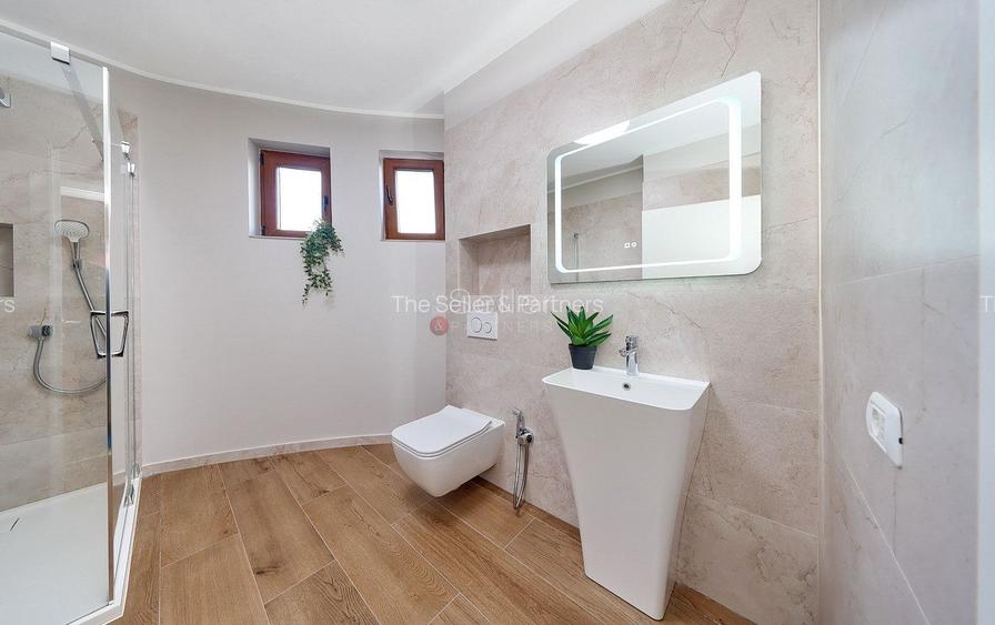 Apartament deosebit intr-o  vila  situata pe Dealul Cetății - 6