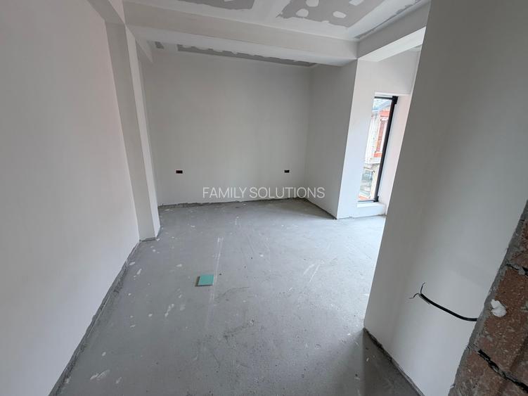 Ocazie! Case P+1+Pod. 4 cam. Util 100mp. Teren 200mp. Complex inchis - 12