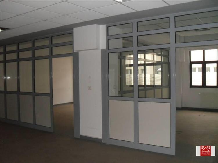 Spatiu multifunctional ultracentral
