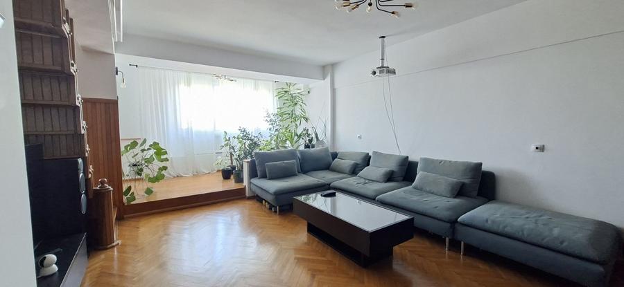Apartament cu 4 camere si scara interioara - zona Judeatan