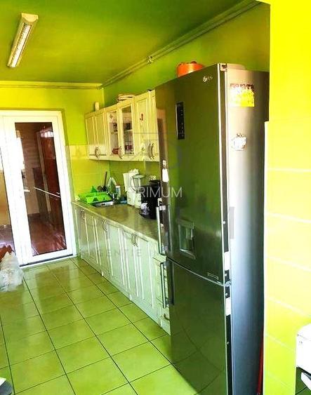 OLIMPIA STADION - LIFT - 4 cam - 2 bai - 2 balcoane - debara - centrala proprie - 10