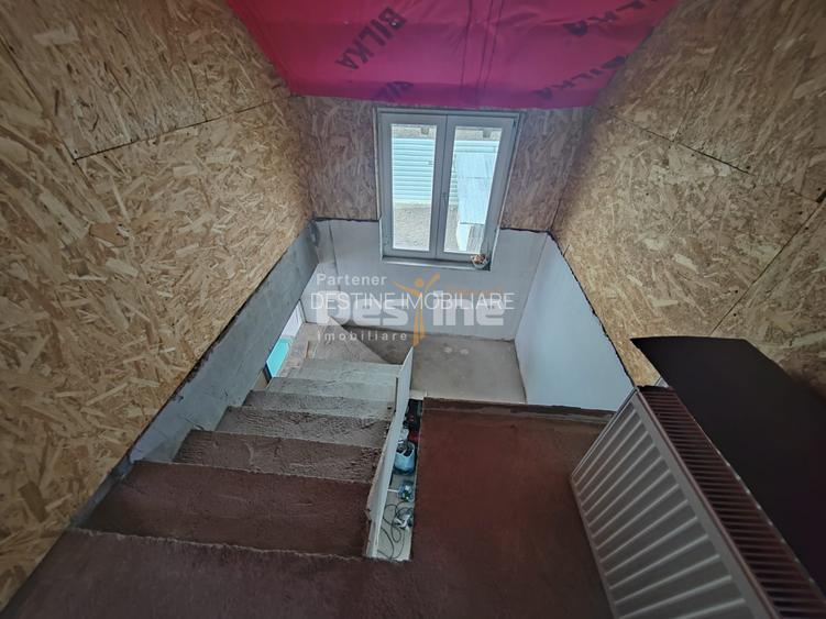 Imobil cu 2 constructii, anexe și 670 mp teren, utilități racordate, Bratasanca - 9