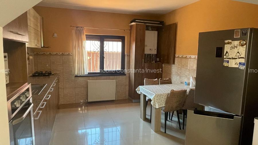 Navodari Vila  P+1+M  Living + 5 camere  86 mp etaj  Construita  in 2011 din bca - 6
