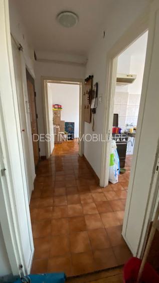Apartament 3 camere, semidecomandat, et 4/4, zona Democratiei - 5