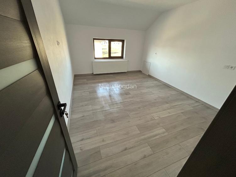 Casă de vânzare comuna Bradu sat Geamăna  - 11