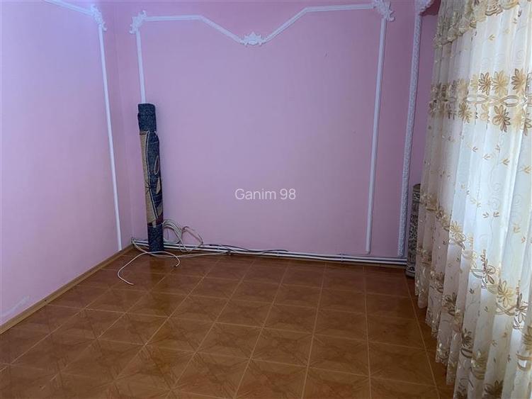 Apartament 3 camere , zona b-dul Brailei - hipermarket Kaufland , parter , liber - 14