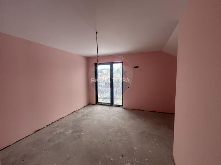 Casă nouă de vânzare 220 mp 13 ari teren SATULUNG 15KM de BAIA MARE - 17