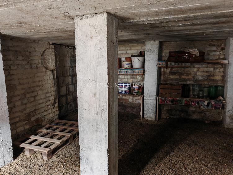 Casa 4 camere libera la vanzare HALCHIU - 18