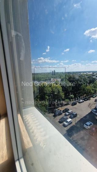 Vanzare apartament 3 camere - 2