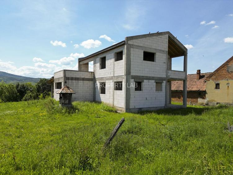 Casă la roșu din BCA de vânzare în Județul Arad - 10