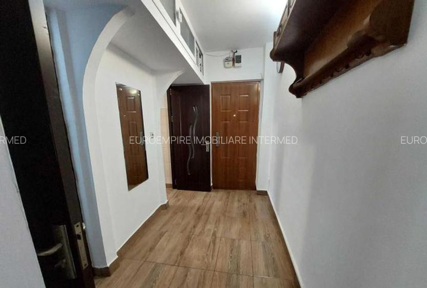 Apartament cu 3 camere, de vanzare, zona Casa de Cultura - 5