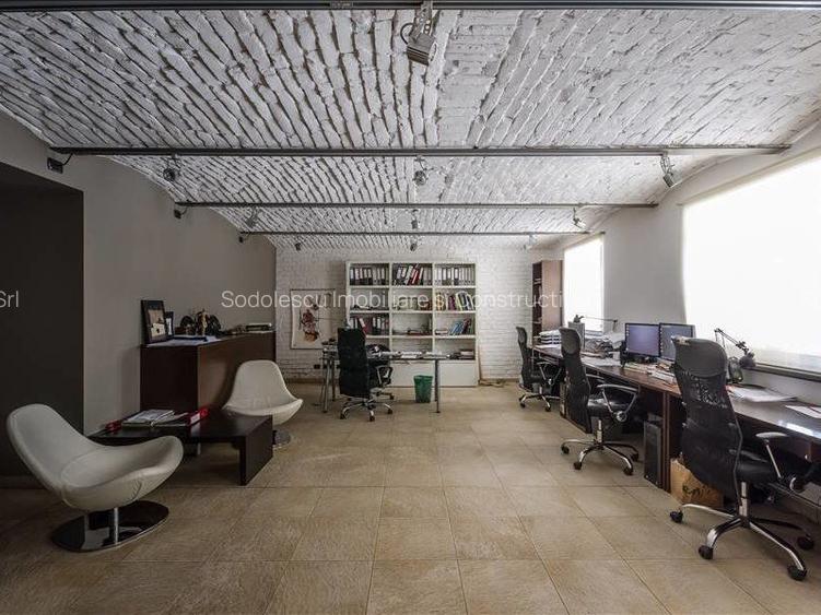 Spatiu pentru birouri in imobil renovat, situat in Piata Unirii - 3