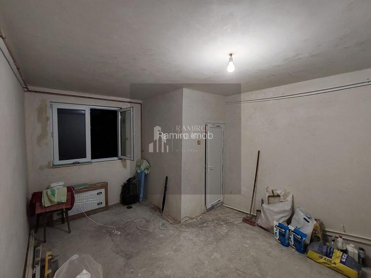 Garsoniera renovata Emil Racovita -Aparatorii Patriei -sector 4 - 3