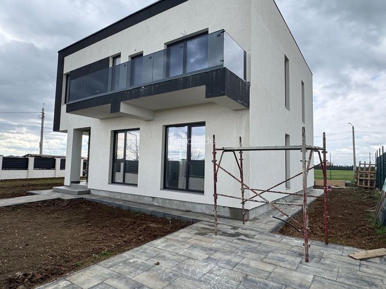 Vila Tunari MODERNA si spatioasa teren 500m, TOATE UTILITATILE - 3