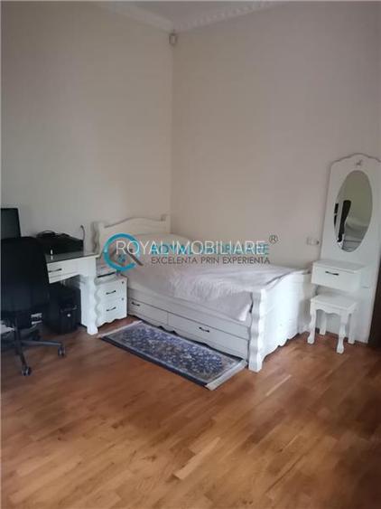 Royal Imobiliare - Inchiriere apartament in vila cu gradina - 4