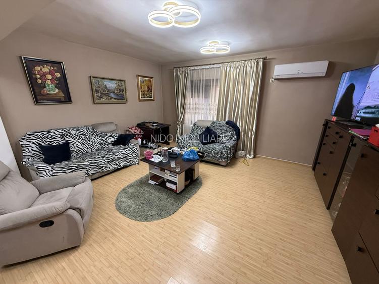 CASA INDIVIDUALA - 200 Mp. Utili - 800 Mp. Totali - Constructie 2009 - 3